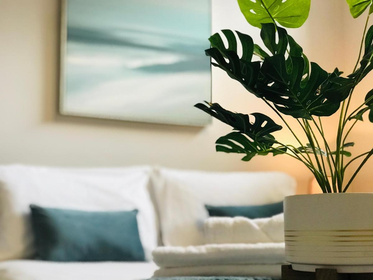 Wistaston House By Yourstays 5 Double Bedrooms And 2 Bathrooms, Great For Groups! Book Now! Кру Экстерьер фото